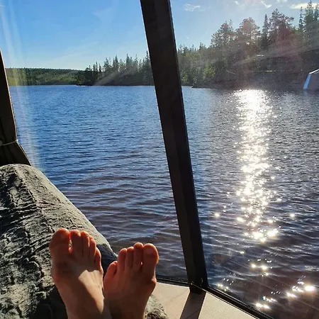 Aurorahut, Overwater Hut Ботель