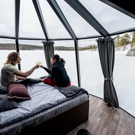 Bådhotel Aurorahut, Overwater Hut Kuusamo