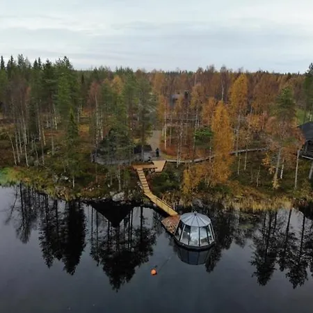 Aurorahut, Overwater Hut بوتيل