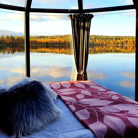 Aurorahut, Overwater Hut Ботель *