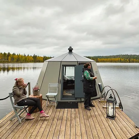 Aurorahut, Overwater Hut * Куусамо