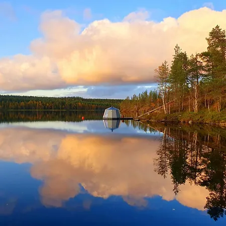 بوتيل Aurorahut, Overwater Hut