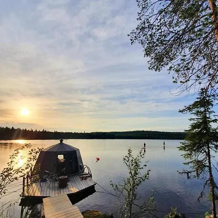 بوتيل Aurorahut, Overwater Hut