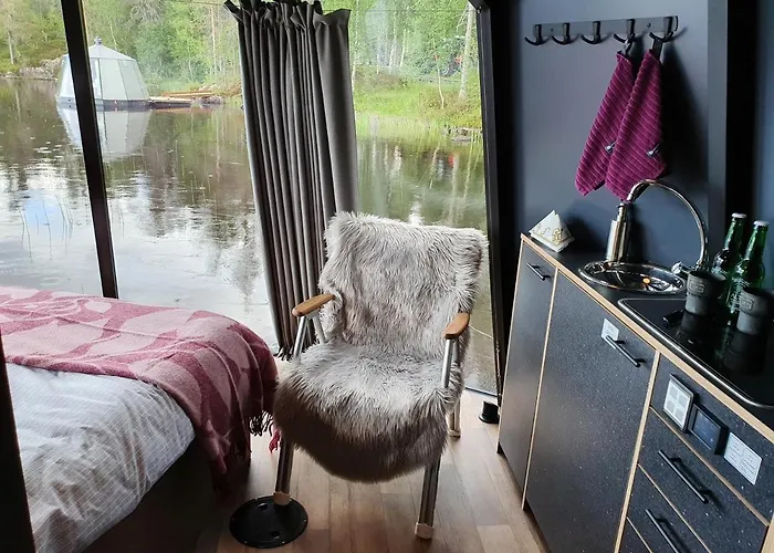 Aurorahut, Overwater Hut