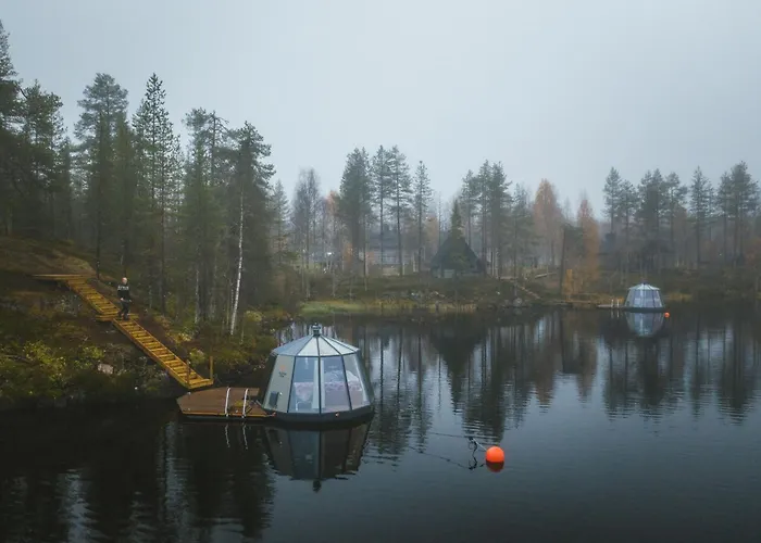 Båthotell Aurorahut, Overwater Hut *