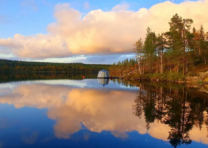 Båthotell Aurorahut, Overwater Hut
